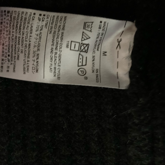 Banana Republic Sweater - Picture 3 of 4